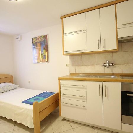 Apartments Paleka Petrcane Ngoại thất bức ảnh