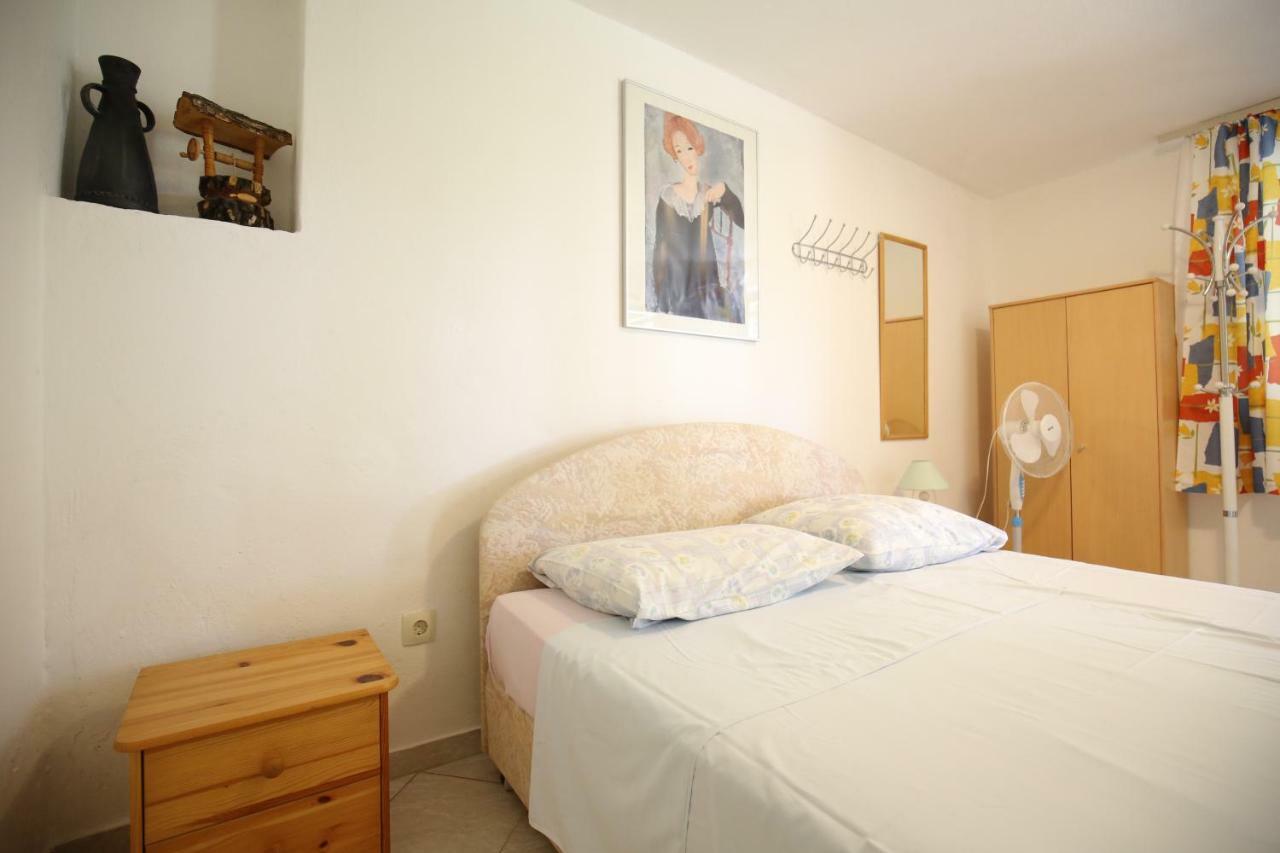 Apartments Paleka Petrcane Ngoại thất bức ảnh