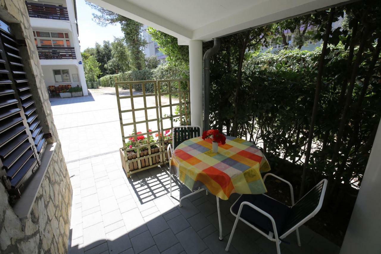 Apartments Paleka Petrcane Ngoại thất bức ảnh