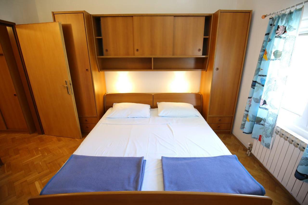 Apartments Paleka Petrcane Ngoại thất bức ảnh
