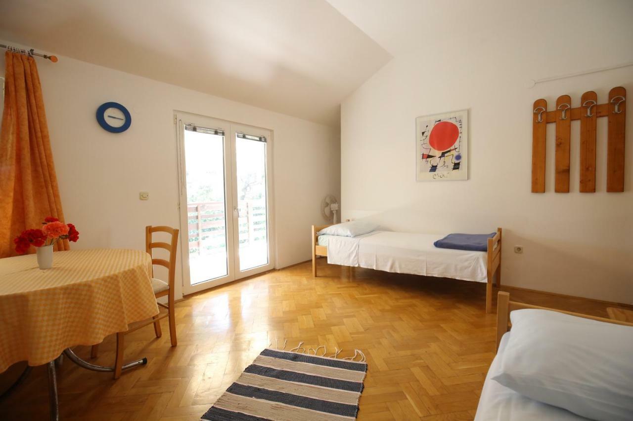 Apartments Paleka Petrcane Ngoại thất bức ảnh