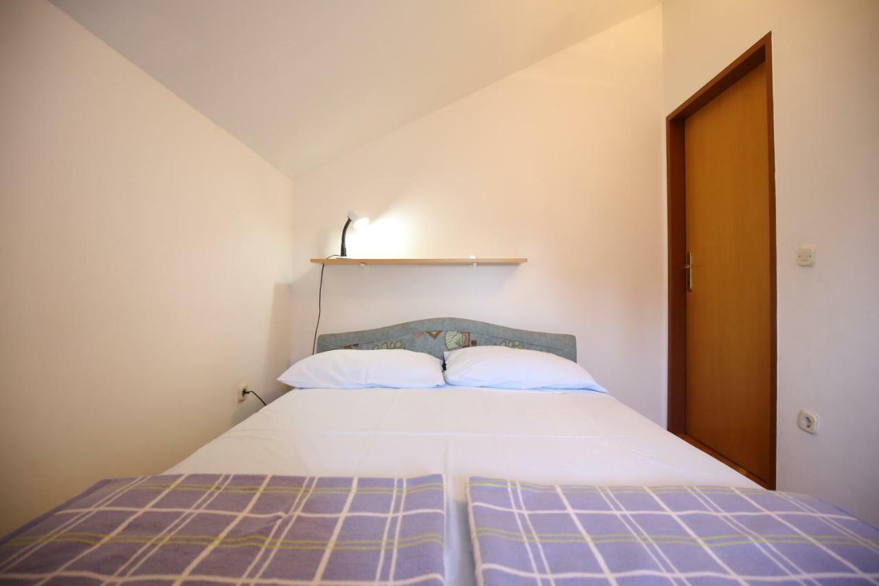 Apartments Paleka Petrcane Ngoại thất bức ảnh